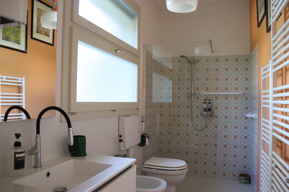 Bagno in comune ocra SALVATICO